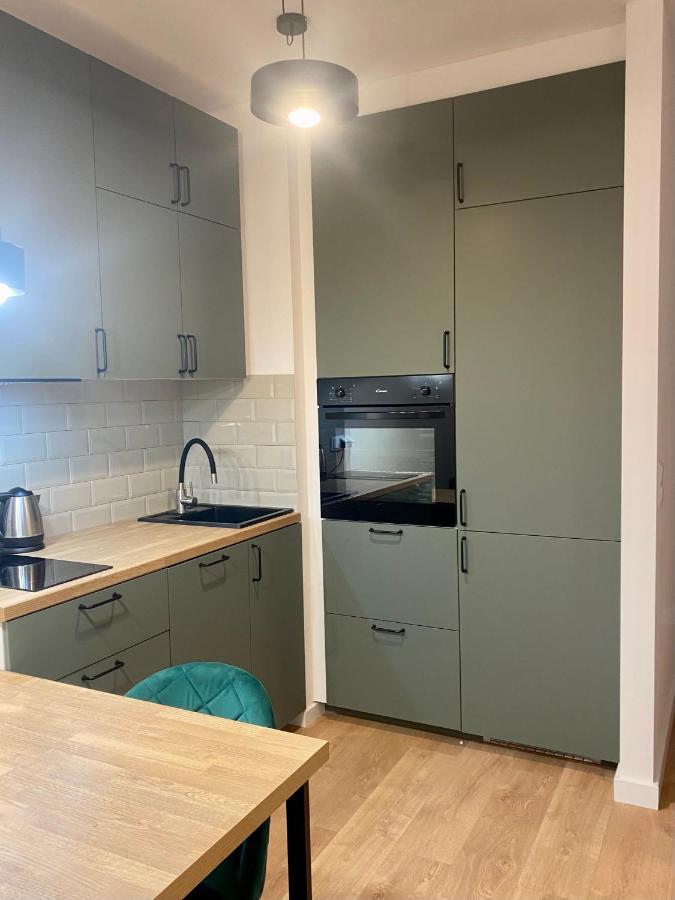 Airport Green Apartment Kl21 - Air Condition & Free Parking Varşova Dış mekan fotoğraf