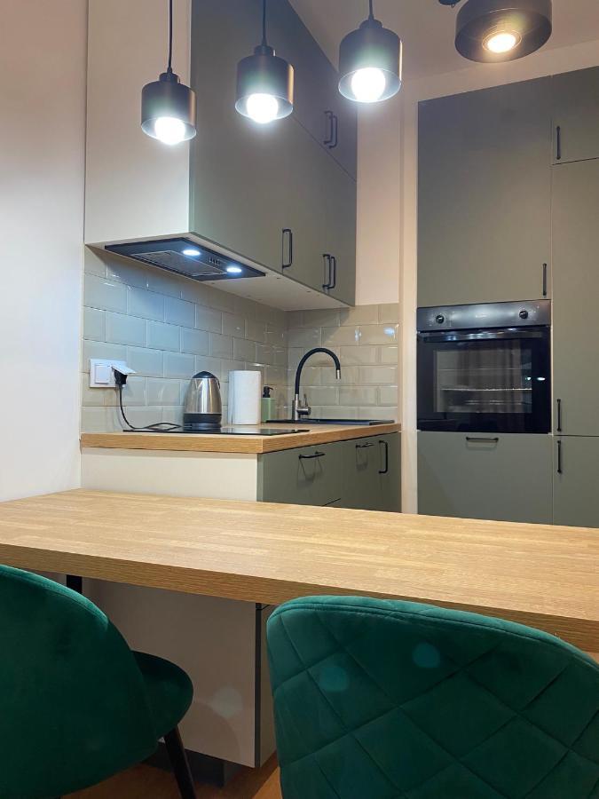 Airport Green Apartment Kl21 - Air Condition & Free Parking Varşova Dış mekan fotoğraf