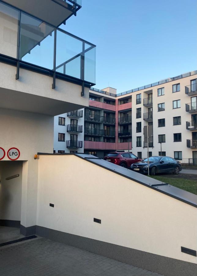 Airport Green Apartment Kl21 - Air Condition & Free Parking Varşova Dış mekan fotoğraf